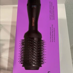 Amika Blow Dryer Brush
